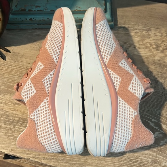 STUART WEITZMAN Hartlee Knit Platform Sneakers - Picture 4 of 11